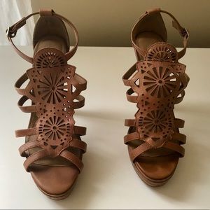 Heeled sandals size 6.5